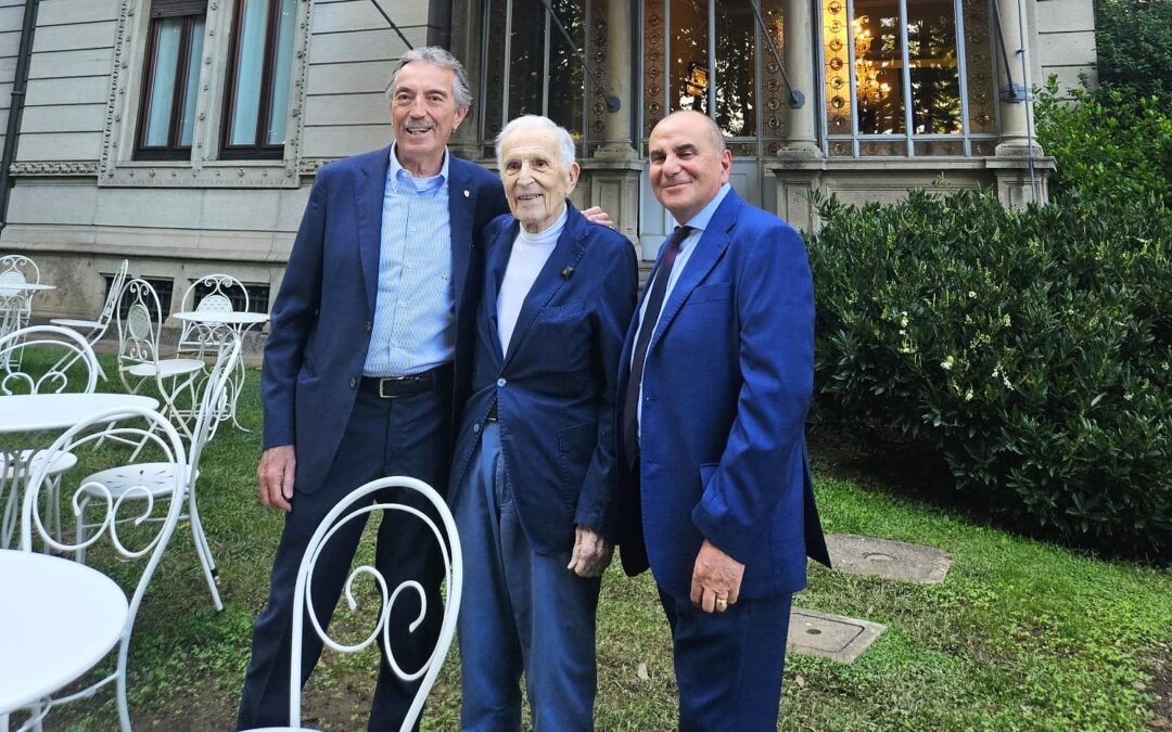 La lezione di Silvio Garattini alla Famiglia Legnanese: prevenzione, schiettezza e un&rsquo;etica per la salute